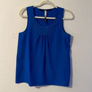 Kensie Top w. Beautiful Neckline in Royal Blue Color Size S, Excellent Condition
